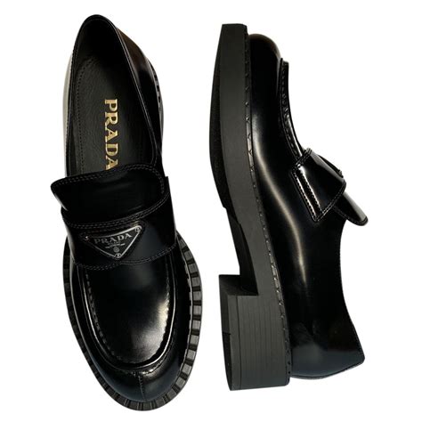 Mocassins Prada pour Femme .